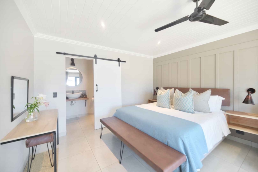 9 Bedroom Property for Sale in Westcliff Western Cape